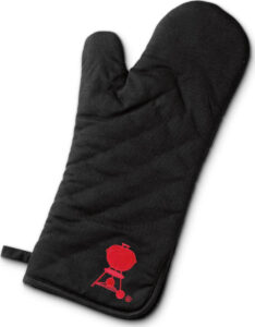 20211206132059 weber barbecue mitt 6472 1